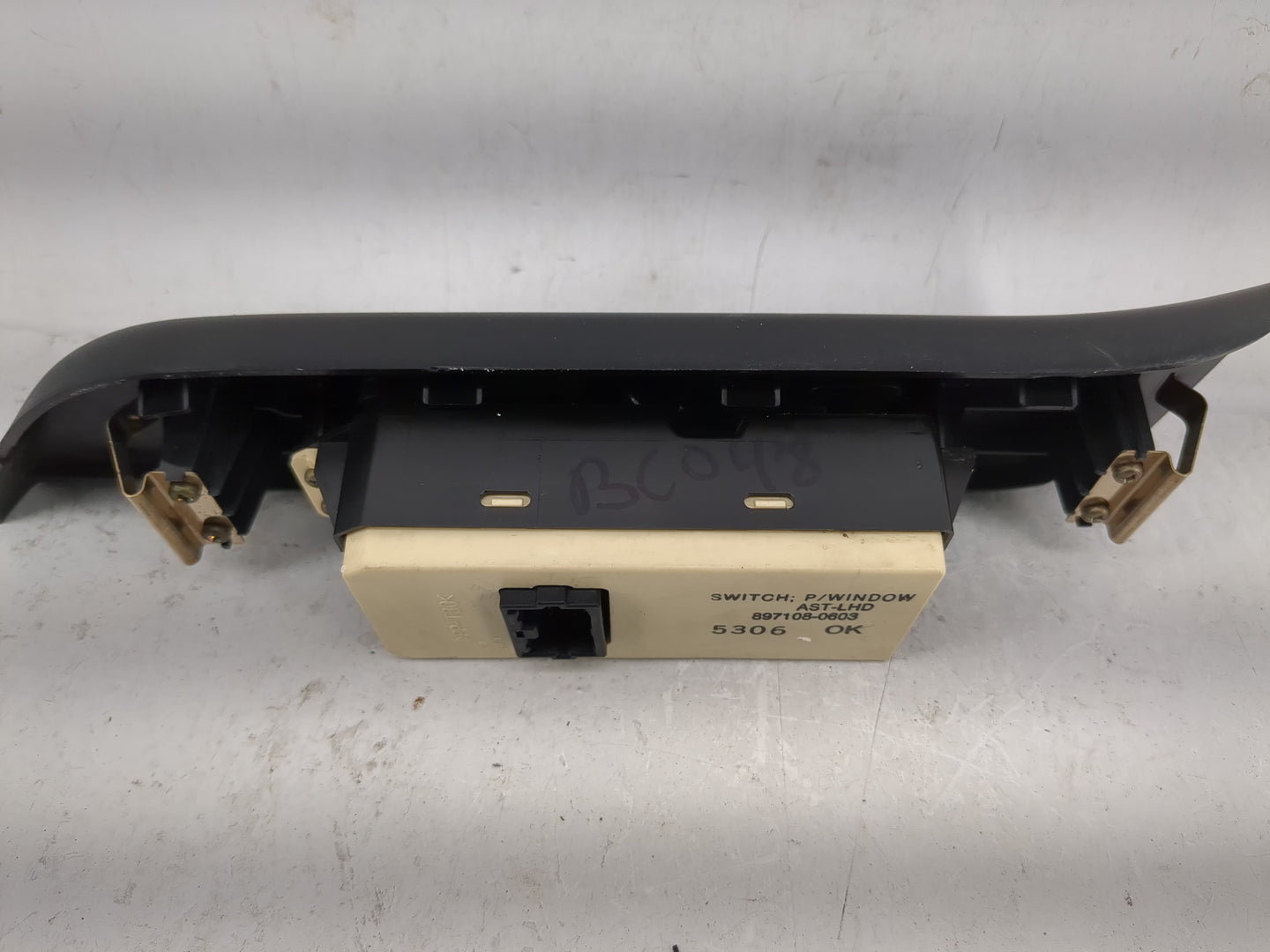 1997 Honda Passport Master Power Window Switch Replacement Driver Side Left P/N:897108-0603 Fits OEM Used Auto Parts - Oemus
