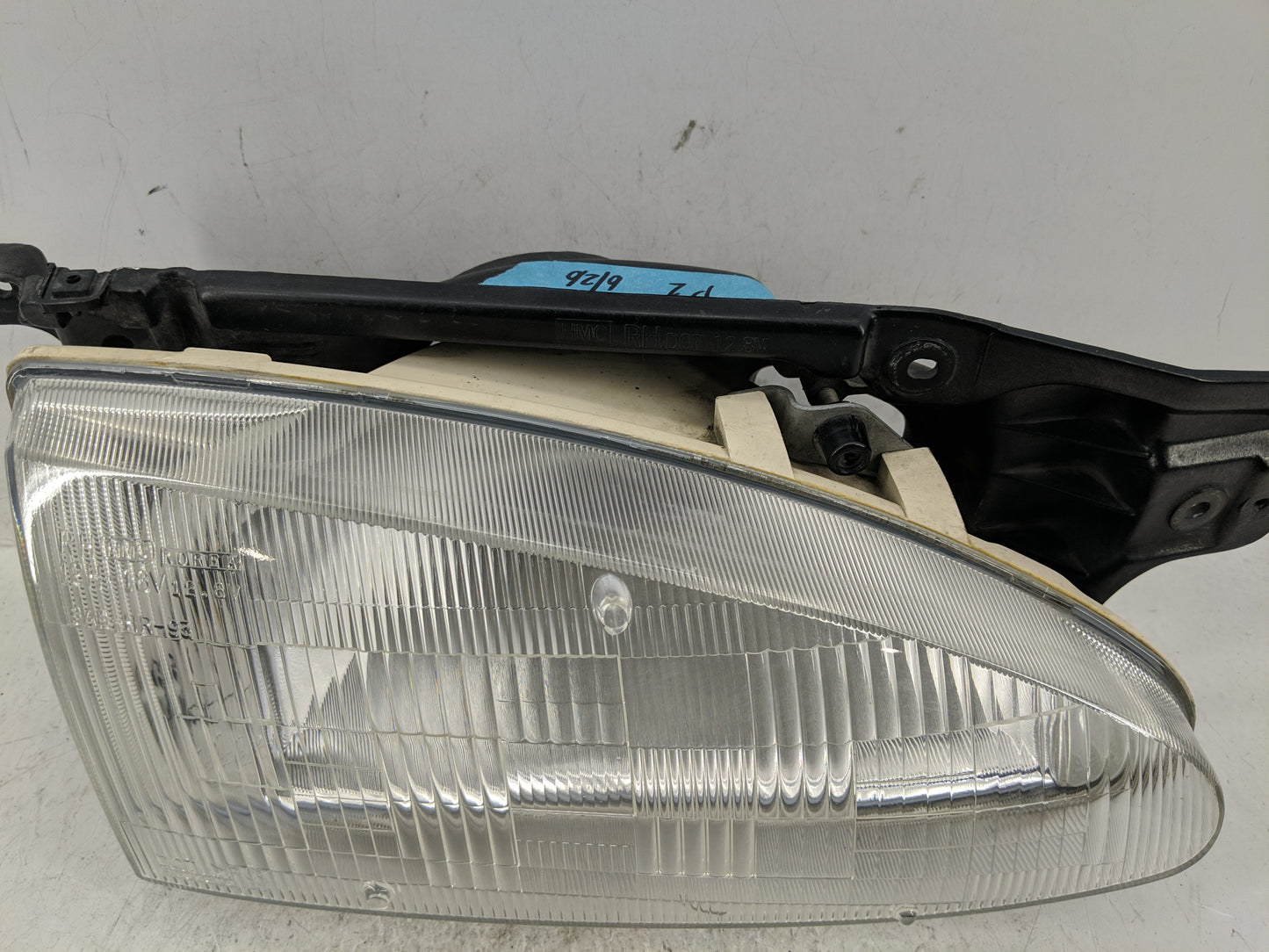 1997 Hyundai Accent Passenger Right Oem Front Light Lamp - Oemusedautoparts1.com