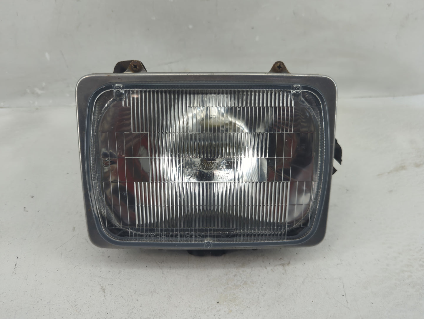 1997-2001 Jeep Cherokee Passenger Right Oem Head Light Headlight Lamp - Oemusedautoparts1.com