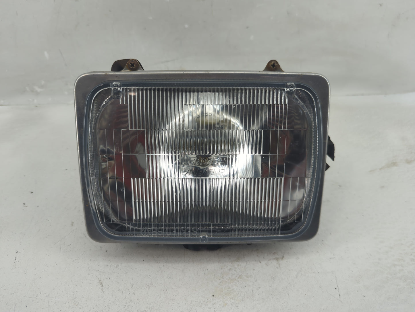 1997-2001 Jeep Cherokee Passenger Right Oem Head Light Headlight Lamp - Oemusedautoparts1.com