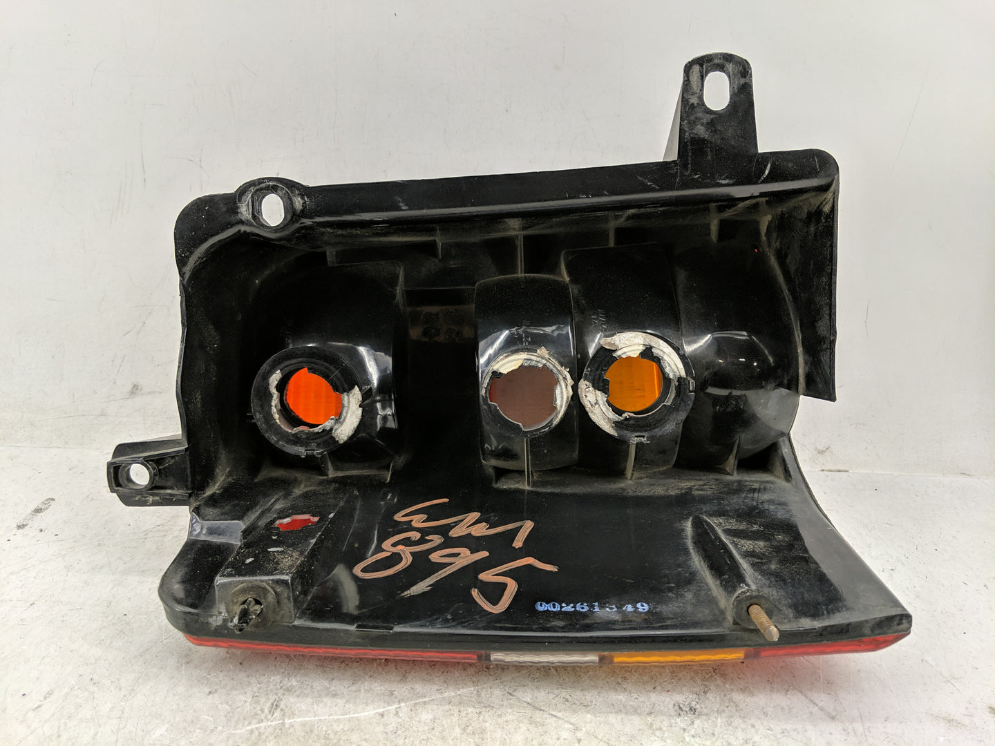 1993-1998 Jeep Grand Cherokee Tail Light Assembly Passenger Right OEM Fits Fits 1993 1994 1995 1996 1997 1998 OEM Used Auto 