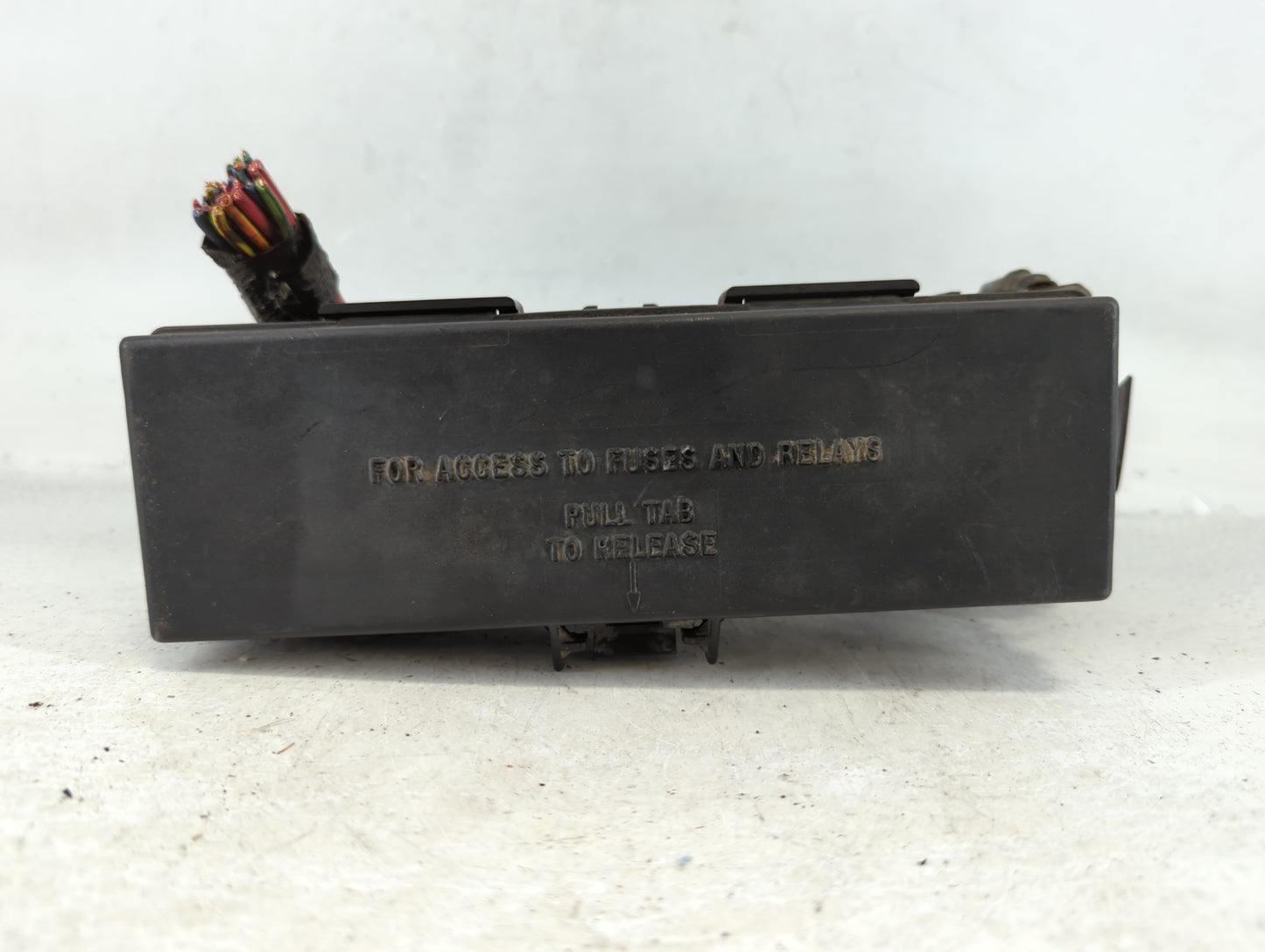 1997-1998 Jeep Grand Cherokee Chassis Control Module Ccm Bcm Body Control - Oemusedautoparts1.com