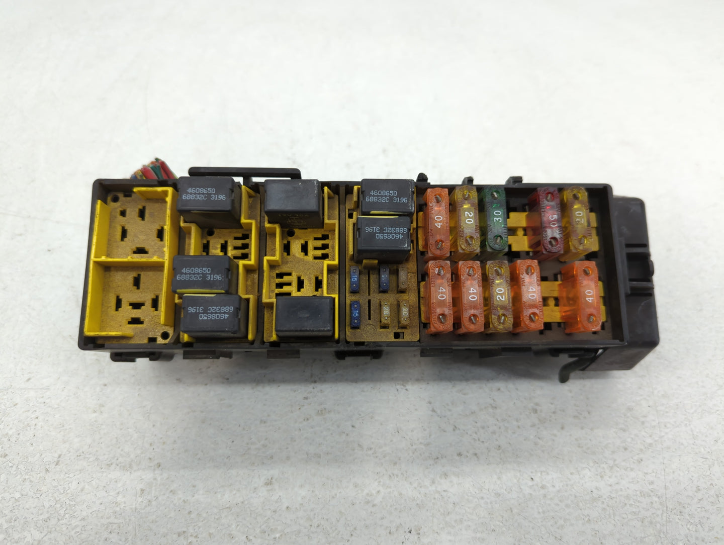 1997-1998 Jeep Grand Cherokee Chassis Control Module Ccm Bcm Body Control - Oemusedautoparts1.com