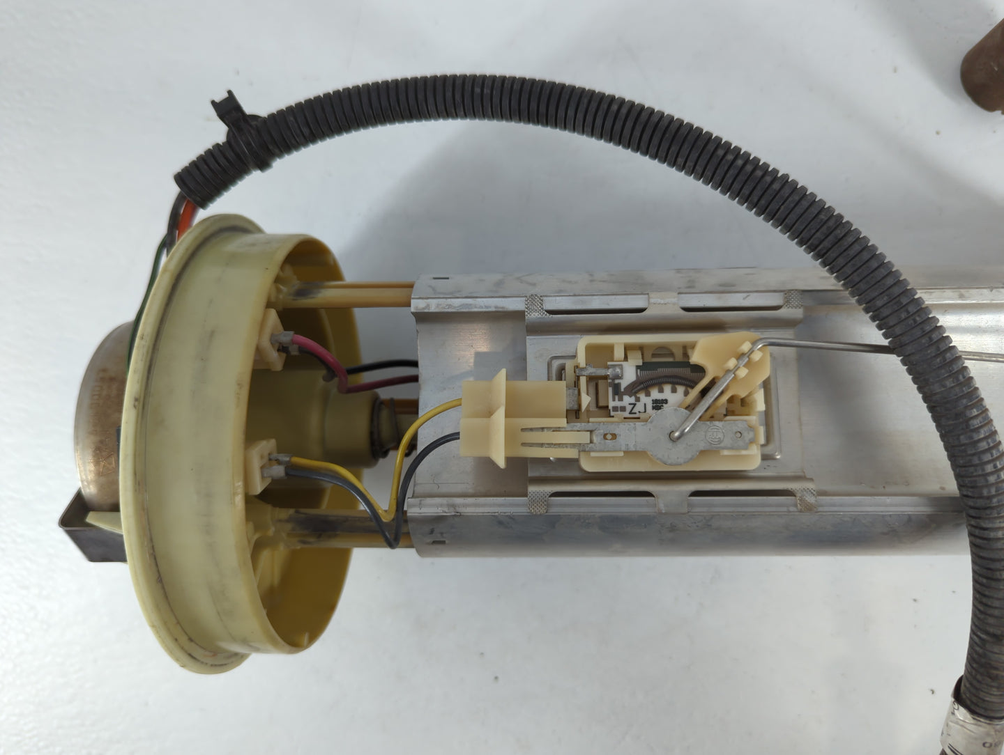 1997-1998 Jeep Grand Cherokee Electrical Gas Fuel Pump Assembly - Oemusedautoparts1.com