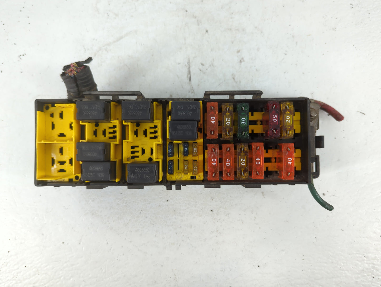 1997-1998 Jeep Grand Cherokee Chassis Control Module Ccm Bcm Body Control - Oemusedautoparts1.com