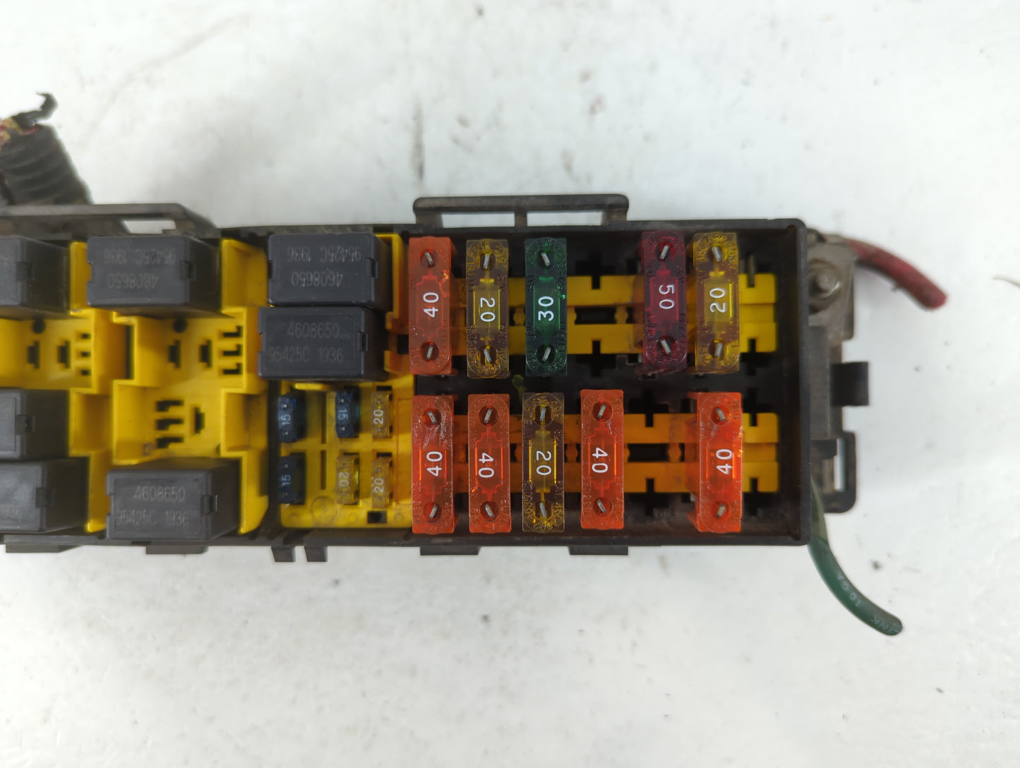 1997-1998 Jeep Grand Cherokee Chassis Control Module Ccm Bcm Body Control - Oemusedautoparts1.com