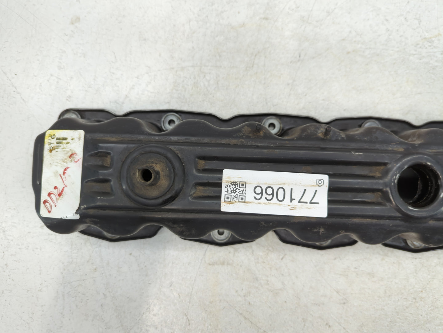 1997 Jeep Grand Cherokee Driver Left Cylinder Head Valve Cover Fits OEM Used Auto Parts - Oemusedautoparts1.com