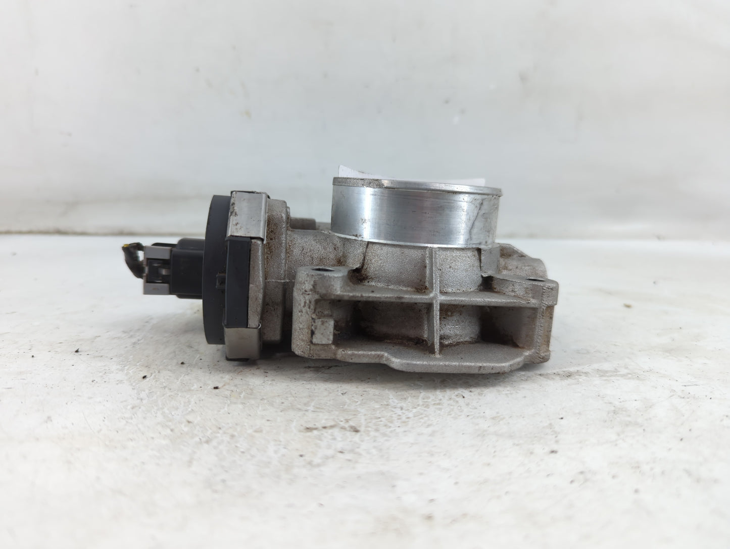 1996-2001 Jeep Grand Cherokee Throttle Body P/N:AA658AA6420C Fits Fits 1996 1997 1998 1999 2000 2001 OEM Used Auto Parts - O