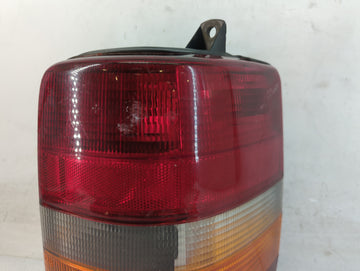1997 Jeep Grand Cherokee Gndche Rear Center Lid Brake Light Tail Light P/N:REV T 3709-05B Fits OEM Used Auto Parts