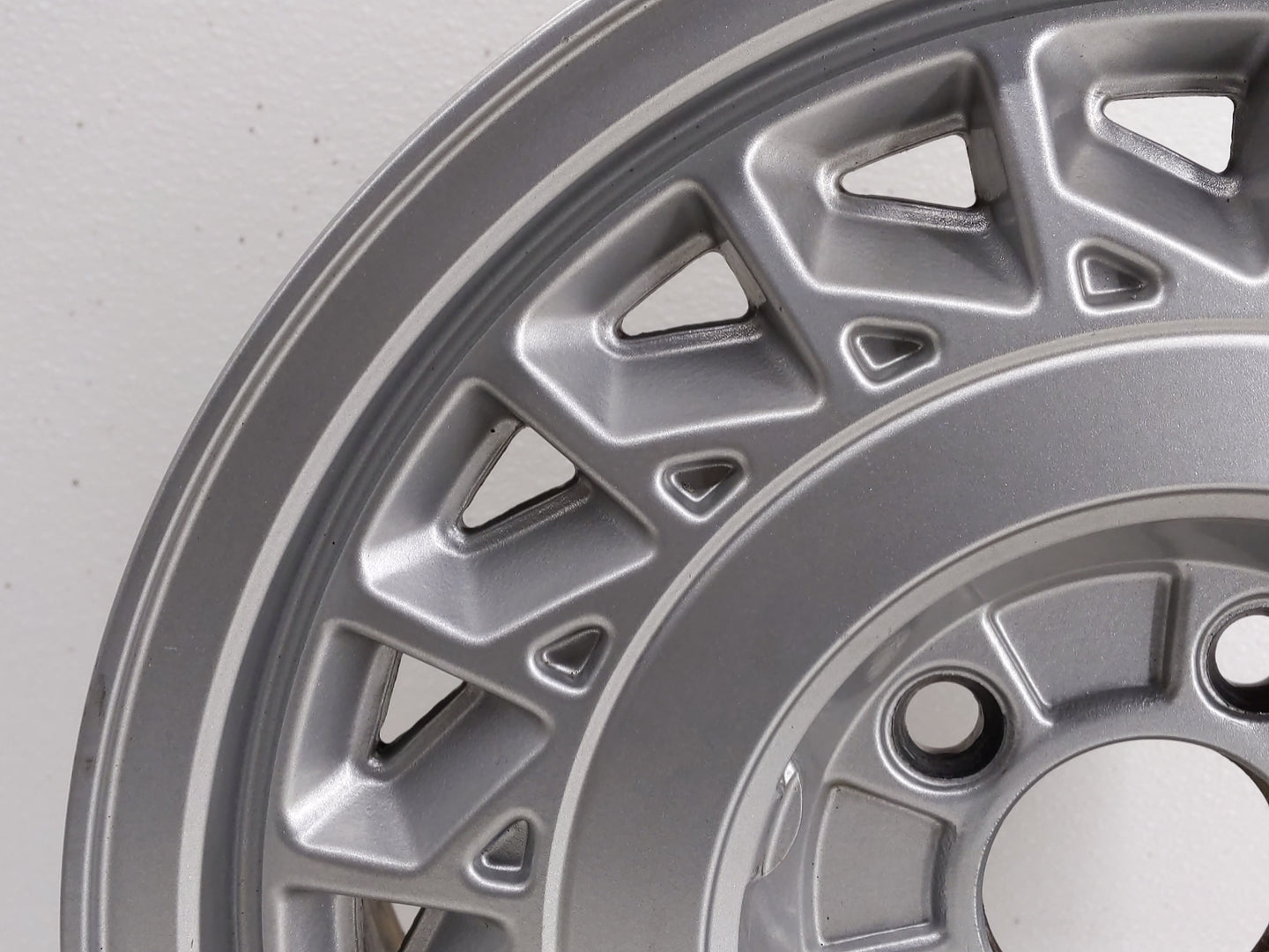 1997 Lincoln Continental Oem Wheel Rim 837245 - Oemusedautoparts1.com