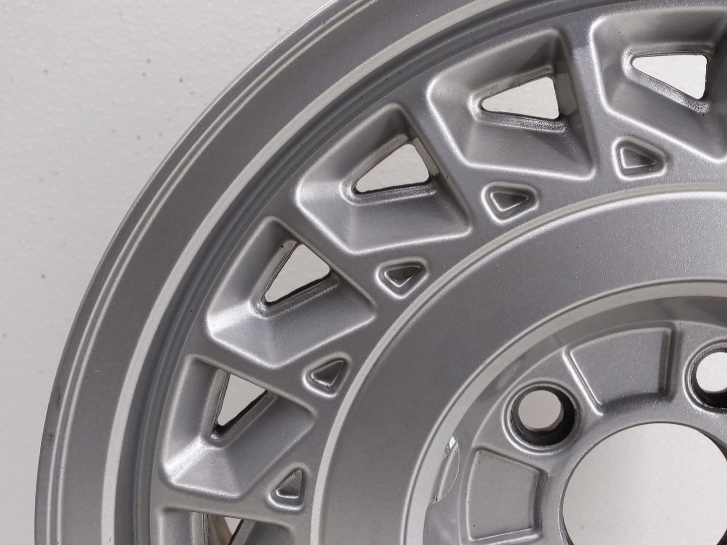 1997 Lincoln Continental Oem Wheel Rim 837245 - Oemusedautoparts1.com