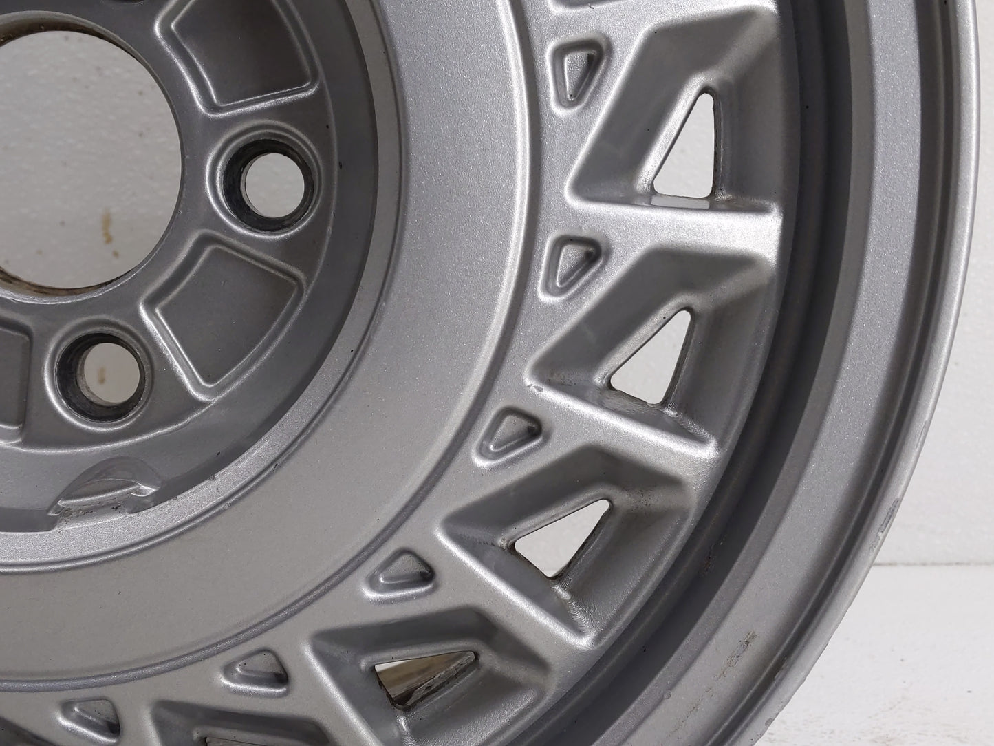 1997 Lincoln Continental Oem Wheel Rim 837245 - Oemusedautoparts1.com