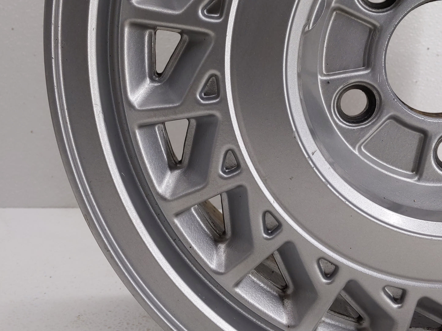 1997 Lincoln Continental Oem Wheel Rim 837245 - Oemusedautoparts1.com