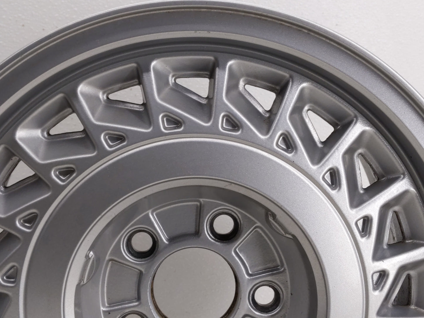 1997 Lincoln Continental Oem Wheel Rim 837245 - Oemusedautoparts1.com