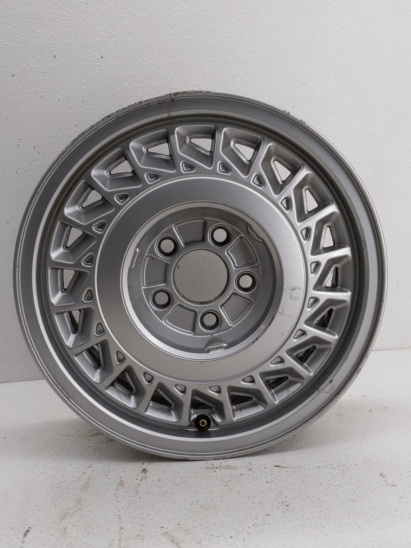 1997 Lincoln Continental Oem Wheel Rim 837246 - Oemusedautoparts1.com