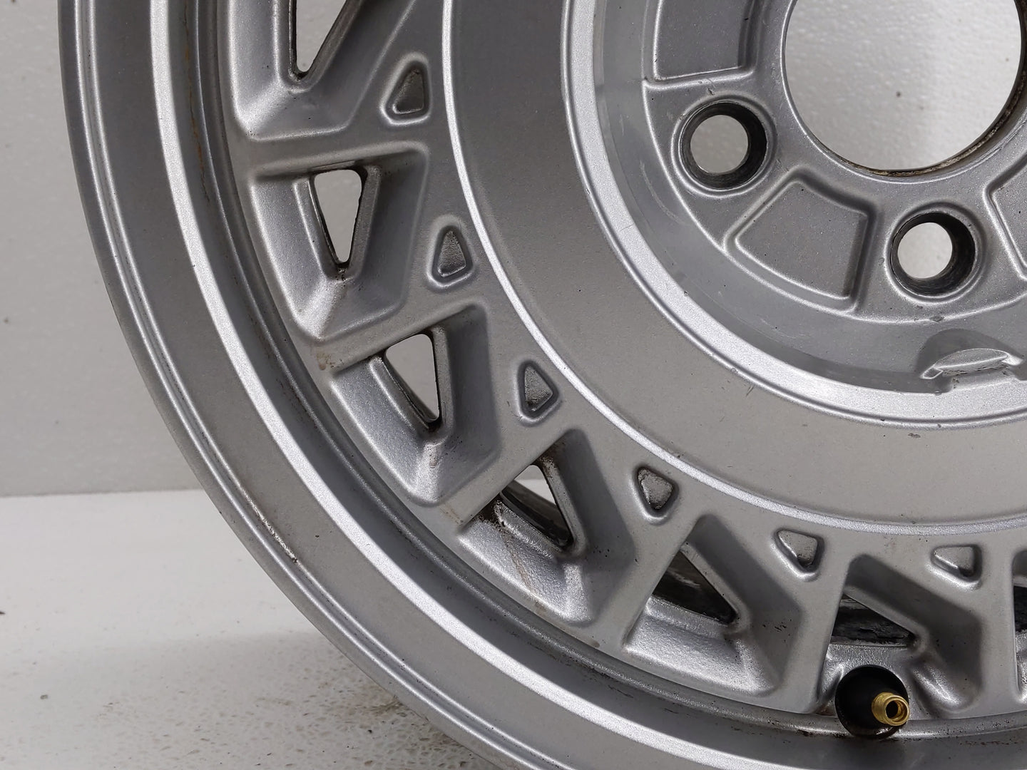 1997 Lincoln Continental Oem Wheel Rim 837246 - Oemusedautoparts1.com