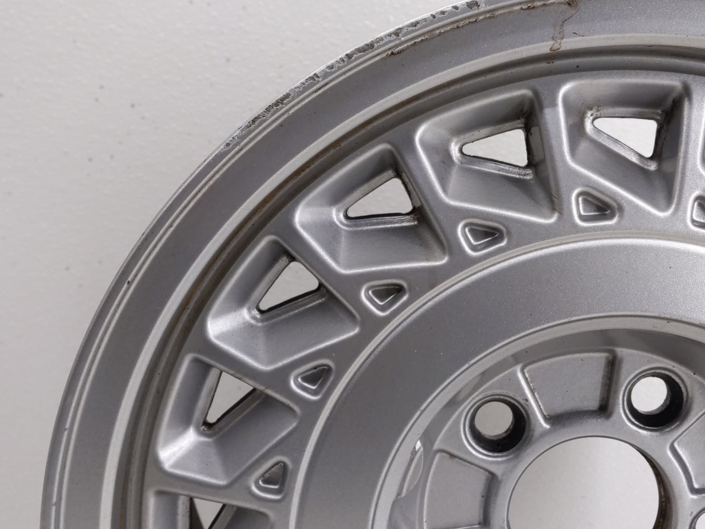 1997 Lincoln Continental Oem Wheel Rim 837246 - Oemusedautoparts1.com