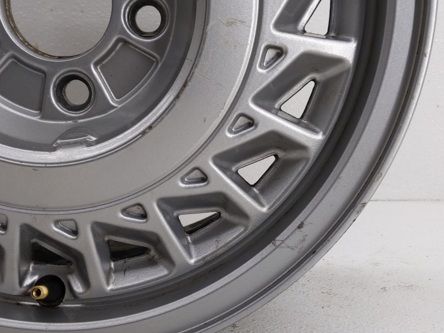 1997 Lincoln Continental Oem Wheel Rim 837246 - Oemusedautoparts1.com