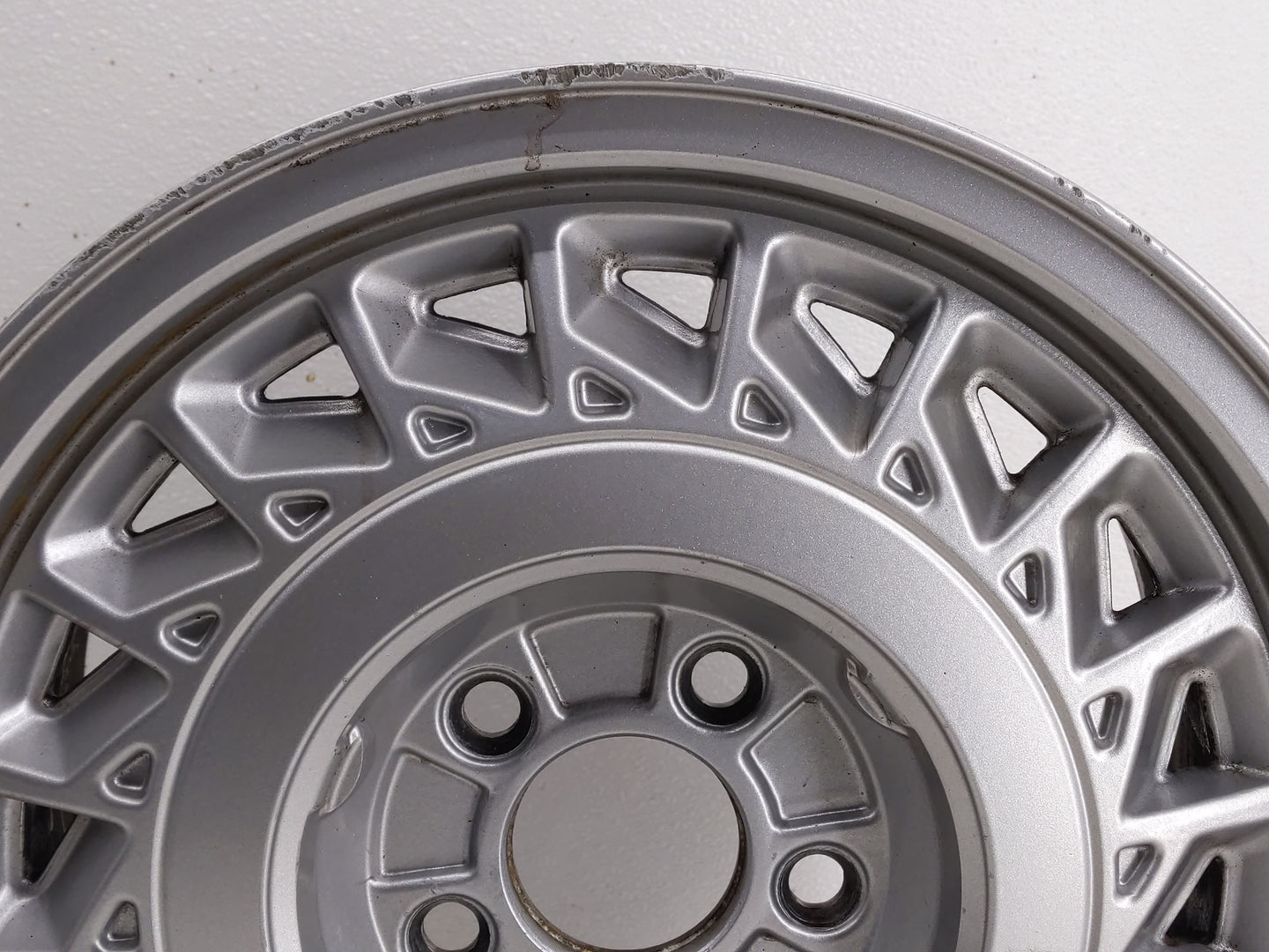 1997 Lincoln Continental Oem Wheel Rim 837246 - Oemusedautoparts1.com