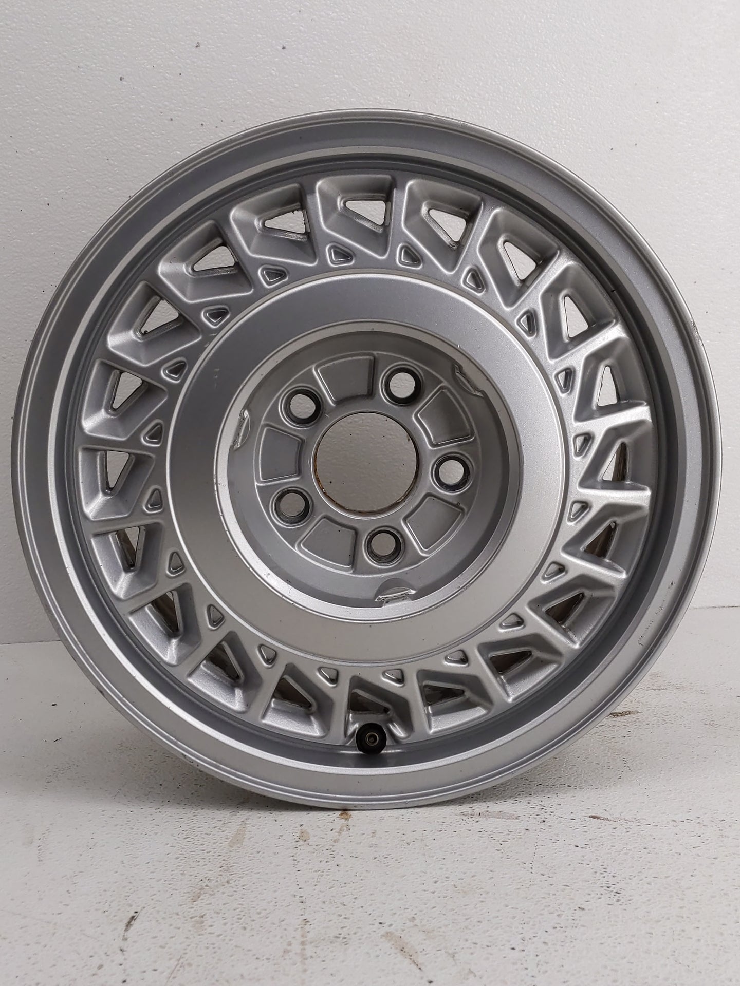 1997 Lincoln Continental Oem Wheel Rim 837248 - Oemusedautoparts1.com
