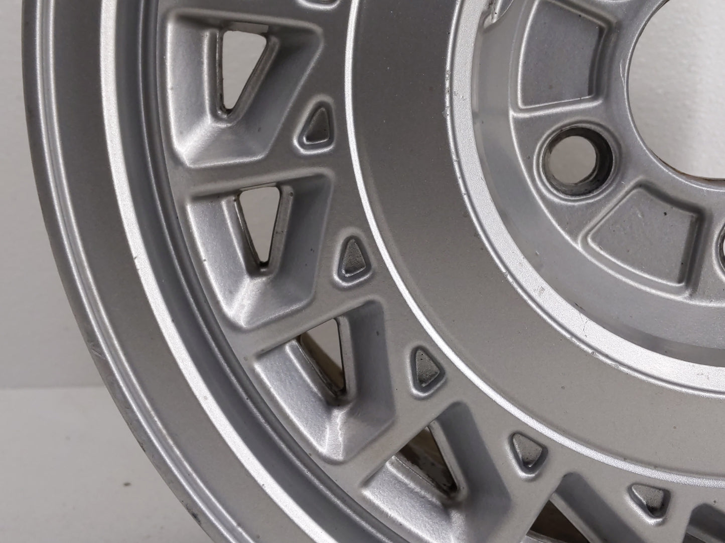 1997 Lincoln Continental Oem Wheel Rim 837248 - Oemusedautoparts1.com