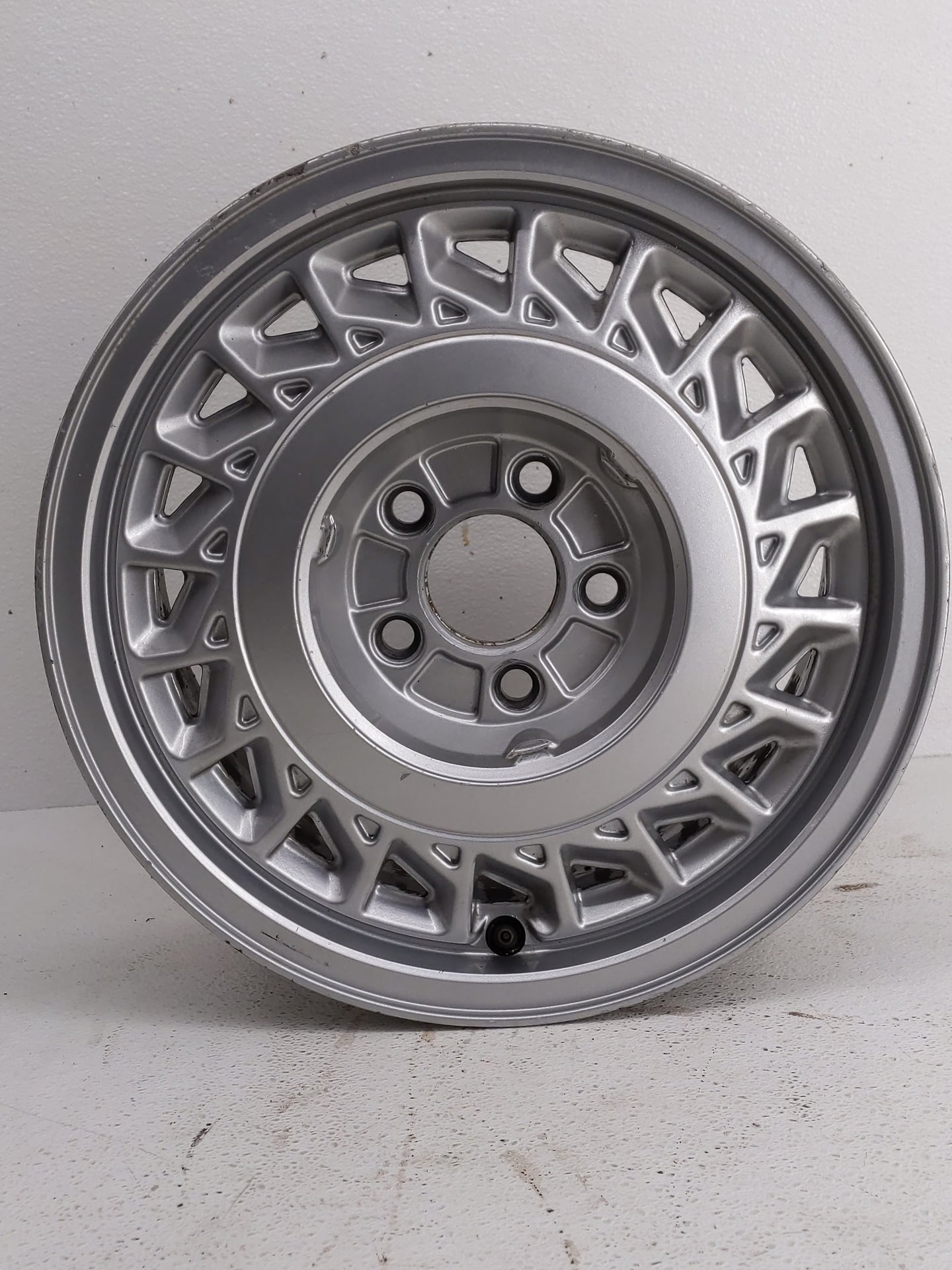 1997 Lincoln Continental Oem Wheel Rim 837666 - Oemusedautoparts1.com