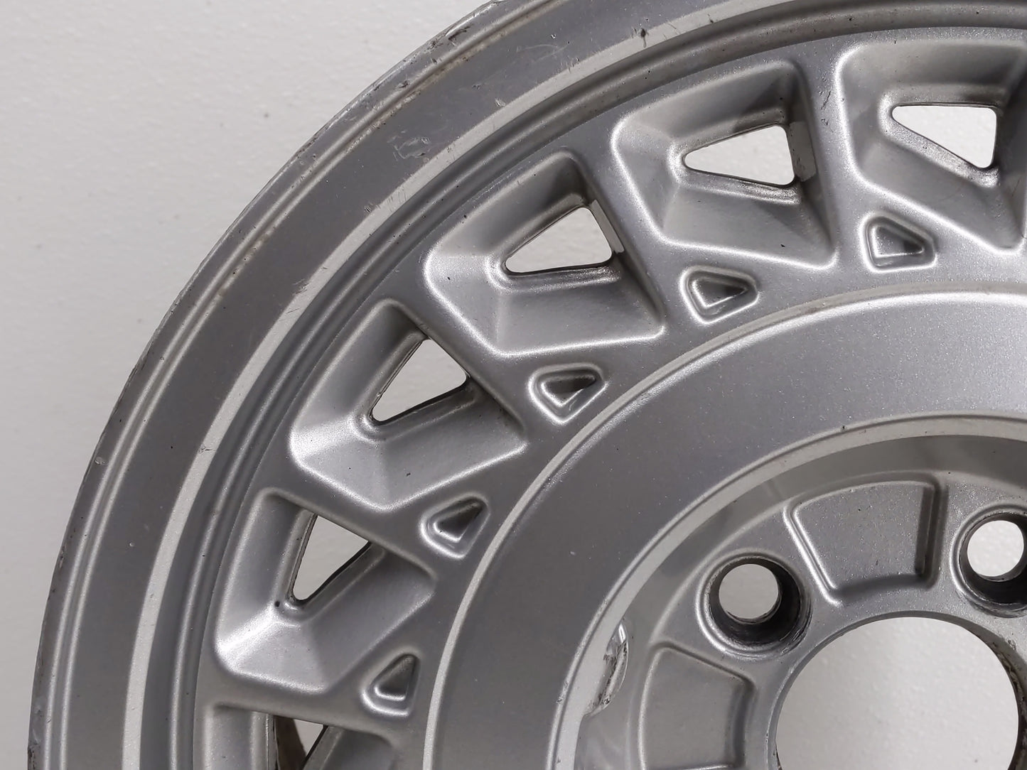 1997 Lincoln Continental Oem Wheel Rim 837666 - Oemusedautoparts1.com