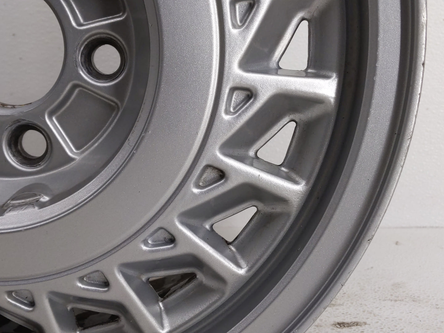 1997 Lincoln Continental Oem Wheel Rim 837666 - Oemusedautoparts1.com