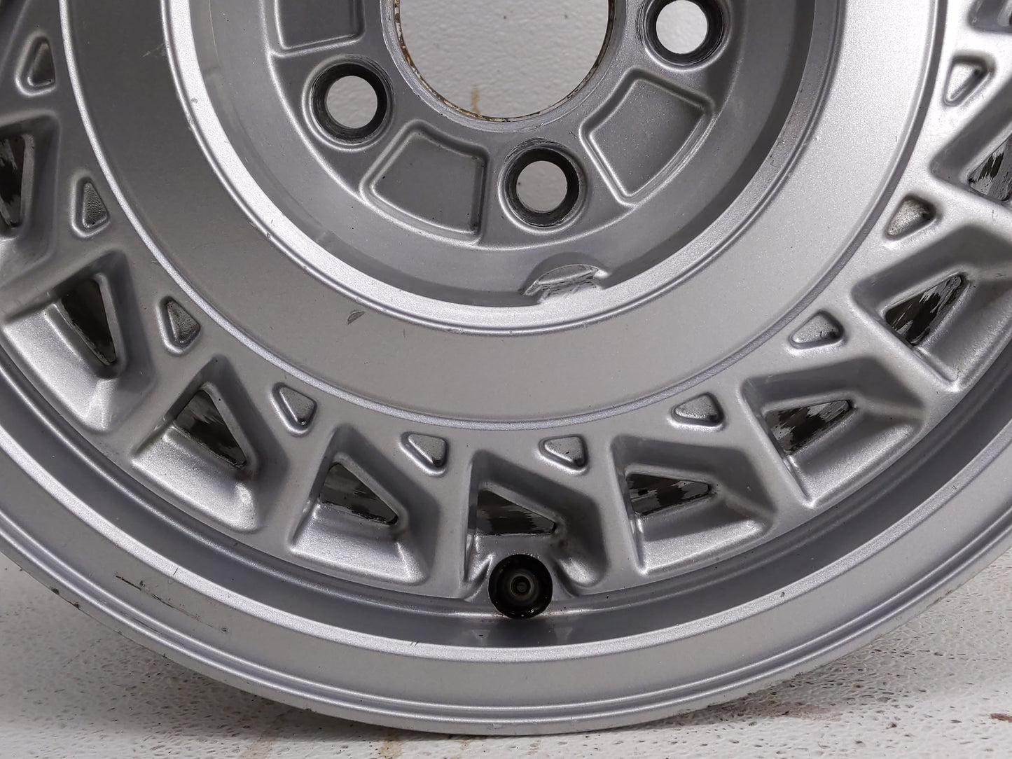 1997 Lincoln Continental Oem Wheel Rim 837666 - Oemusedautoparts1.com