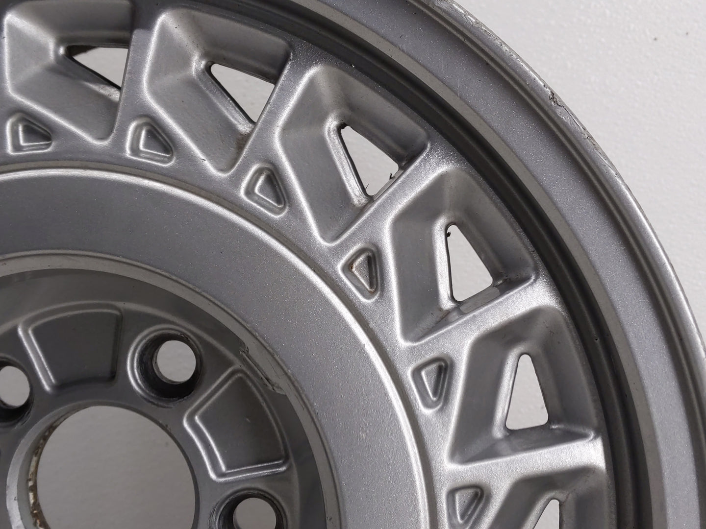 1997 Lincoln Continental Oem Wheel Rim 837666 - Oemusedautoparts1.com