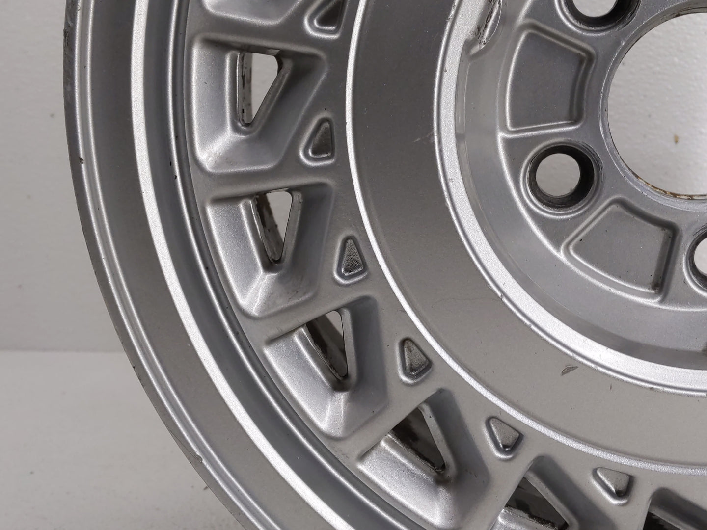 1997 Lincoln Continental Oem Wheel Rim 837666 - Oemusedautoparts1.com