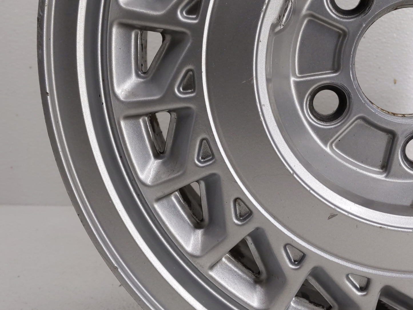 1997 Lincoln Continental Oem Wheel Rim 837666 - Oemusedautoparts1.com