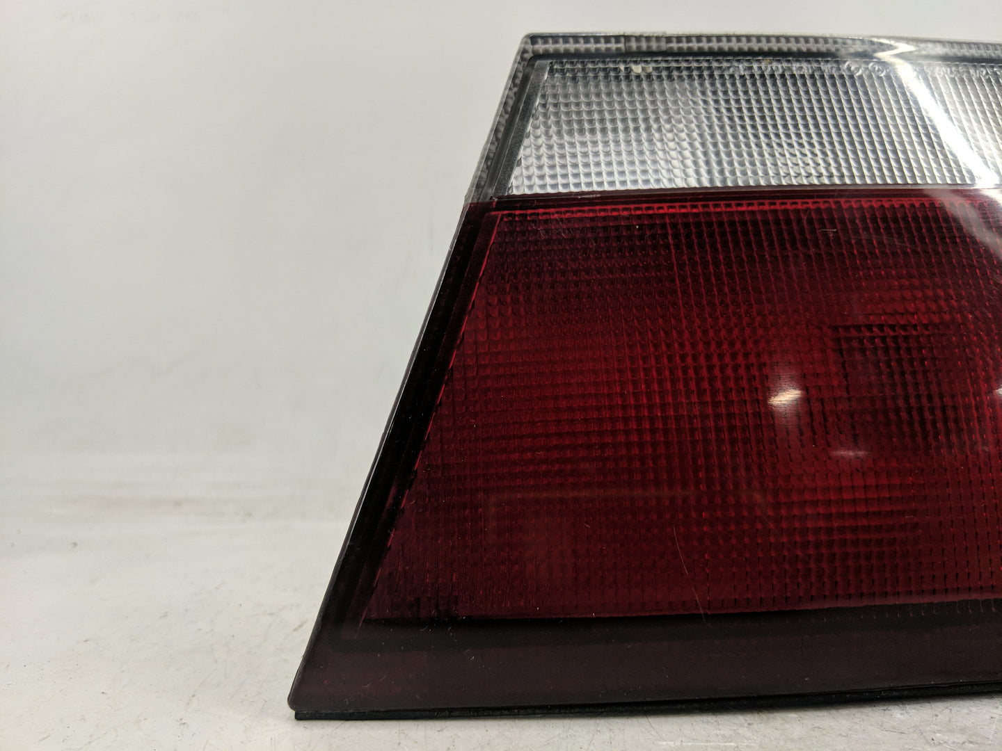 1993-1997 Mazda 626 Tail Light Assembly Passenger Right OEM P/N:2VP 937 660 Fits Fits 1993 1994 1995 1996 1997 OEM Used Auto