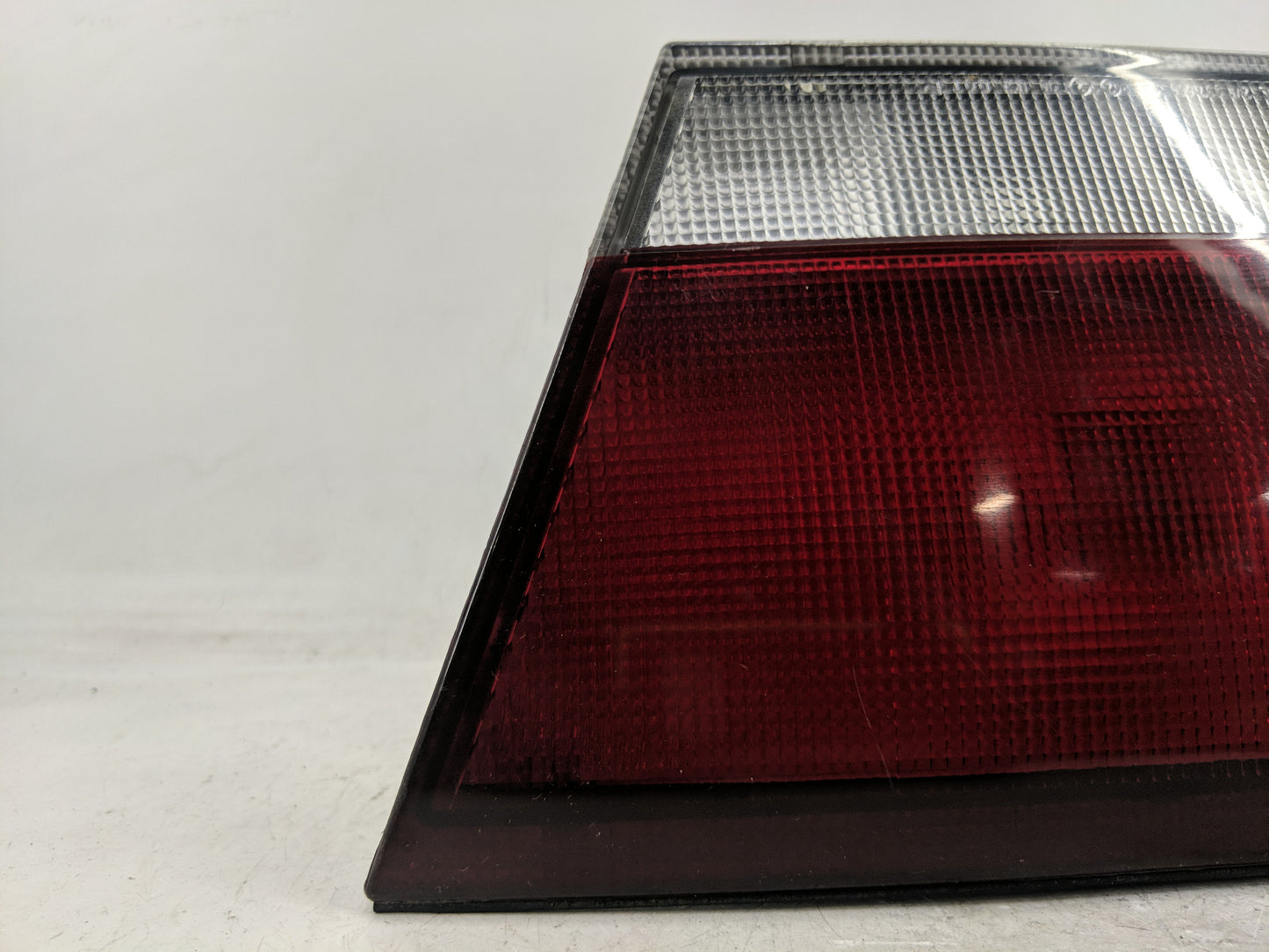1993-1997 Mazda 626 Tail Light Assembly Passenger Right OEM P/N:2VP 937 660 Fits Fits 1993 1994 1995 1996 1997 OEM Used Auto