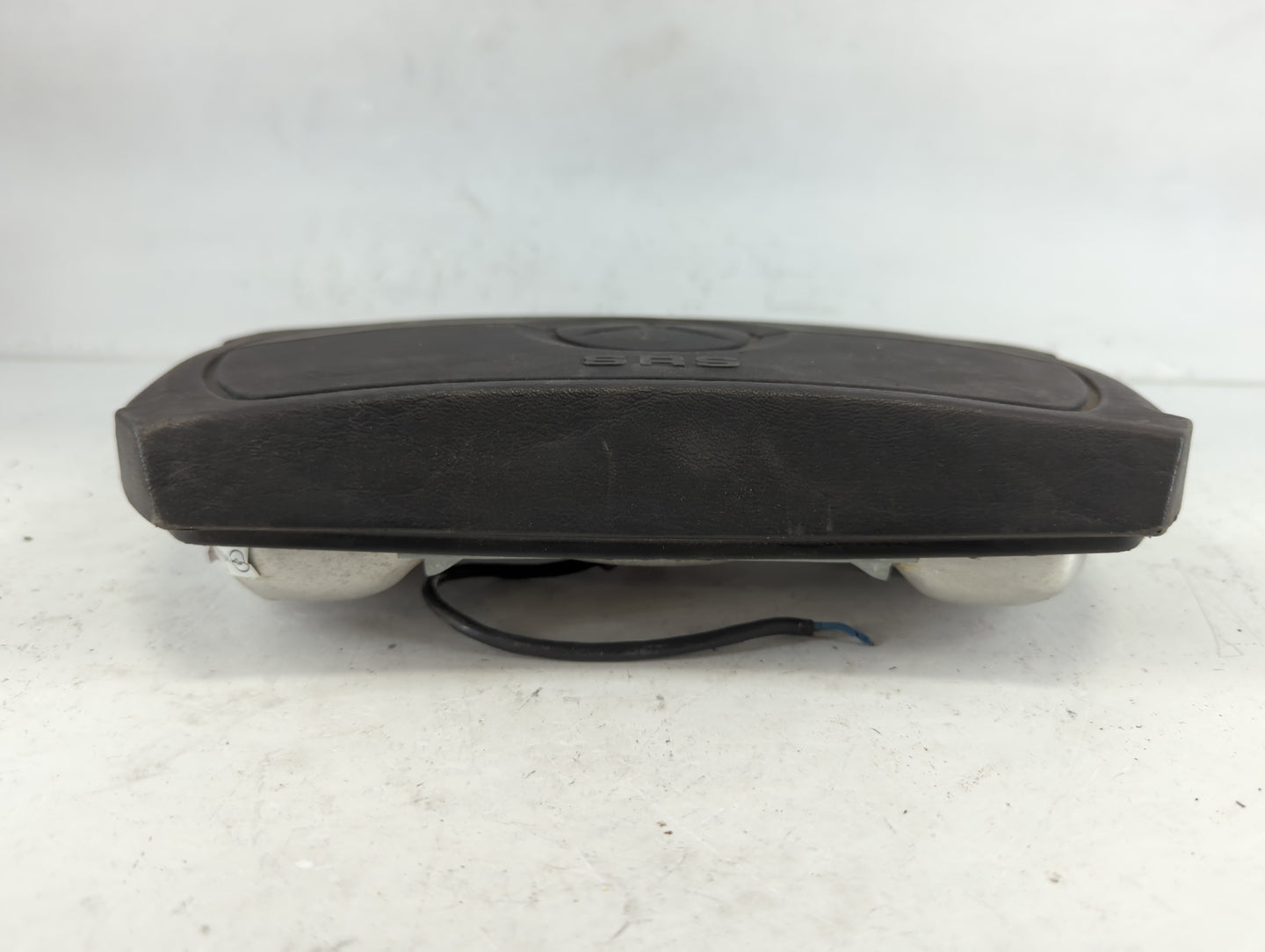 1997 Mercedes-benz 560sec Air Bag Passenger Right Knee Oem - Oemusedautoparts1.com
