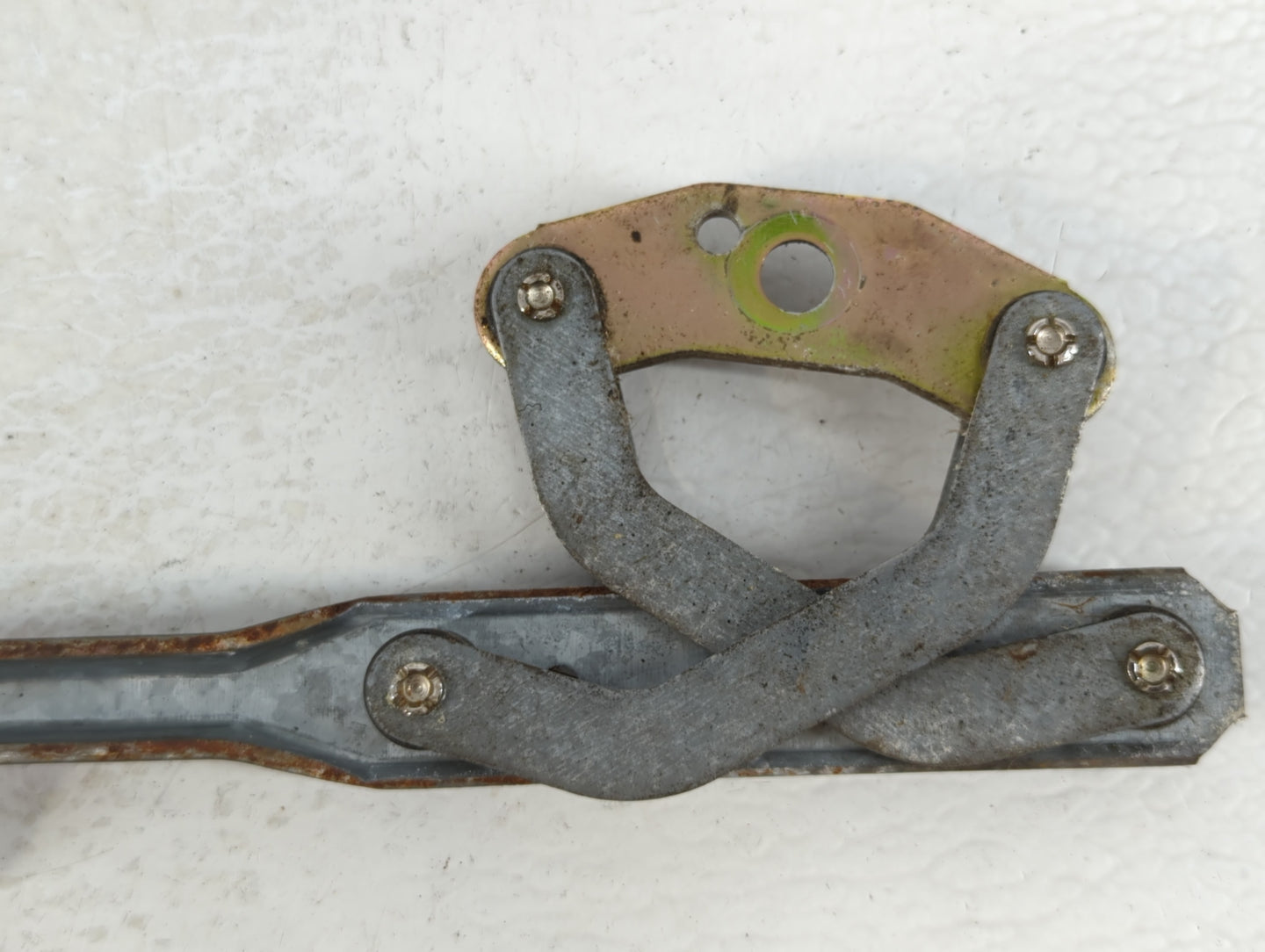 1996 Mercedes-benz E320 Front Windshield Wiper Transmission Linkage Oem - Oemusedautoparts1.com
