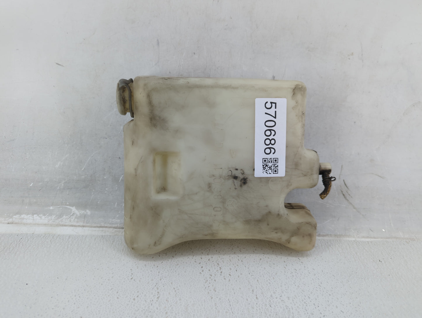 1997 Mercedes-benz E420 Windshield Washer Fluid Reservoir Bottle Oem - Oemusedautoparts1.com