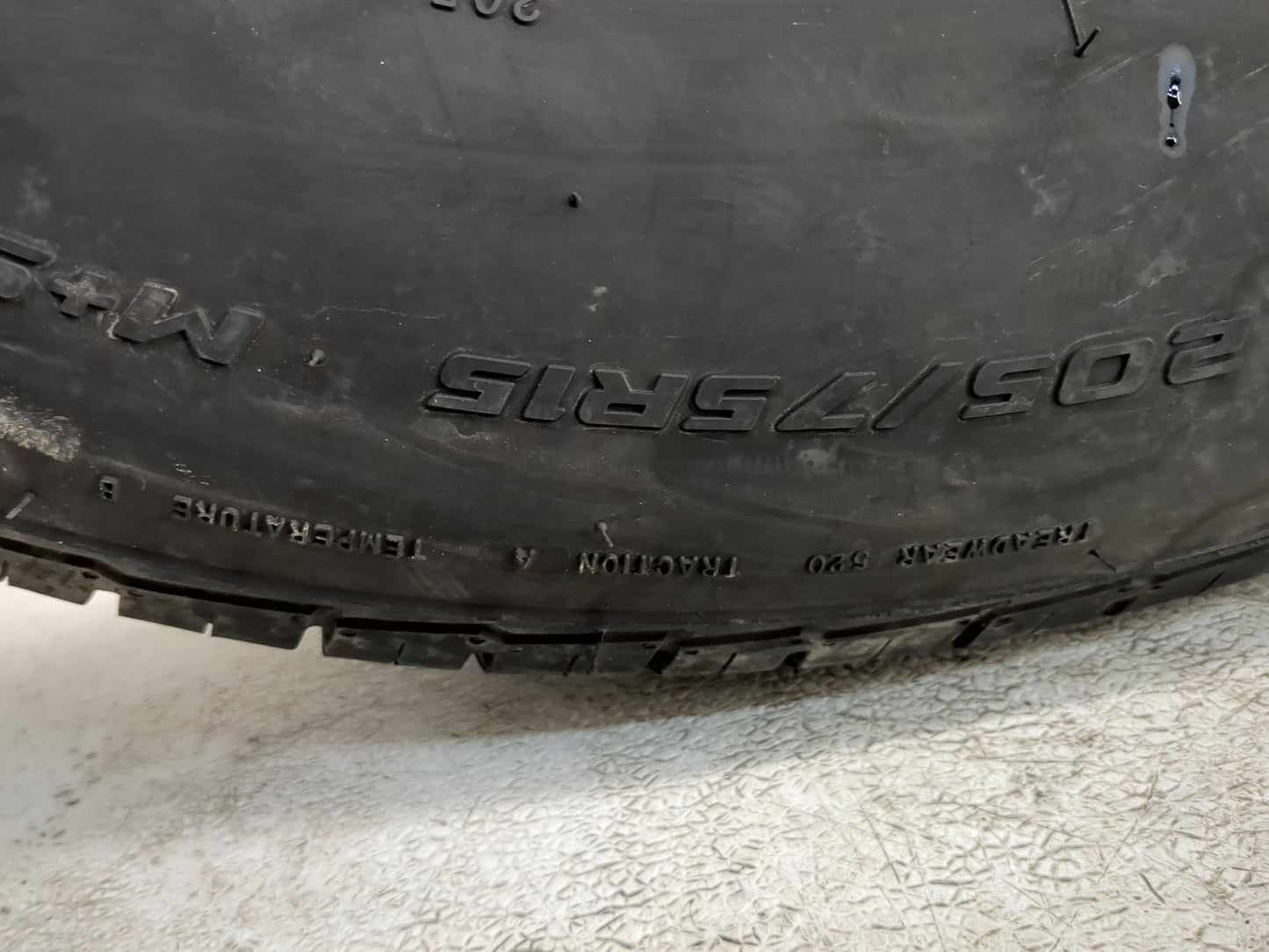 Used Tire 205/75R15 MASTERCRAFT STRATUS AS 967T - Tread Depth 9/32 - Oemusedautoparts1.com