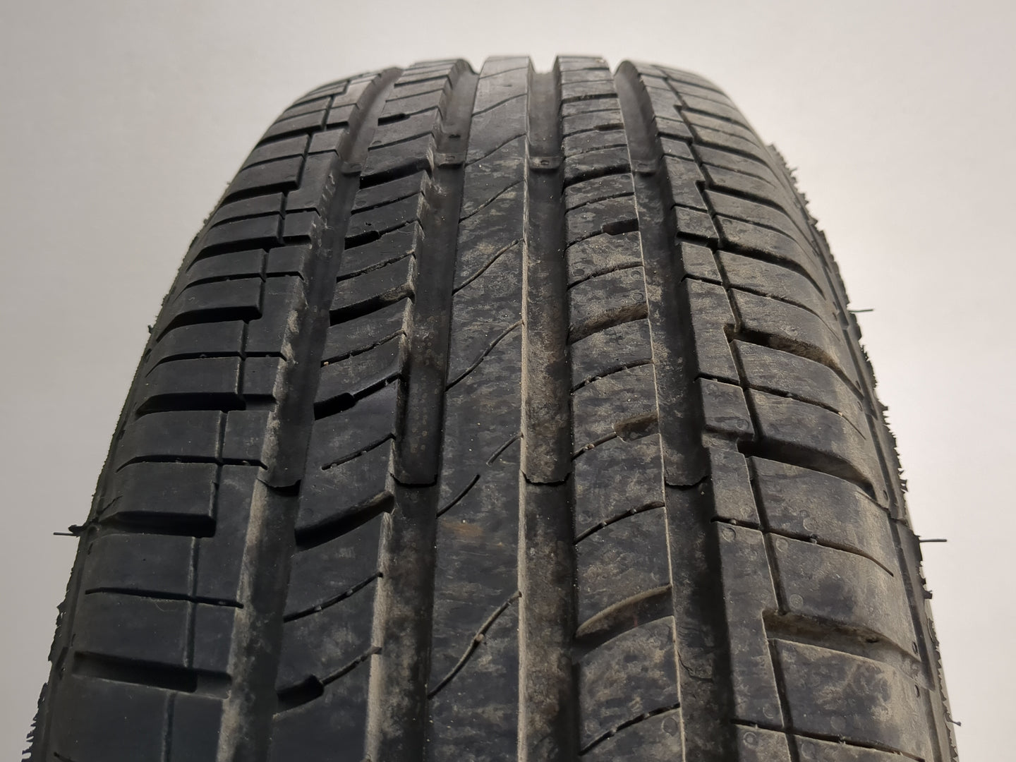 Used Tire 205/75R15 MASTERCRAFT STRATUS AS 967T - Tread Depth 9/32 - Oemusedautoparts1.com