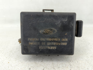 2000 Mercury Grand Marquis Fusebox Fuse Box Panel Relay Module P/N:F5AB-14A075-A Fits OEM Used Auto Parts - Oemusedautoparts
