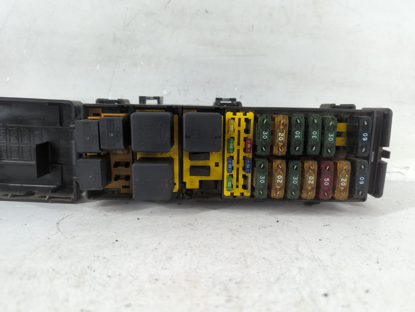 1997 Mercury Mountaineer Fusebox Fuse Box Panel Relay Module P/N:F67B-14A003-AA Fits OEM Used Auto Parts - Oemusedautoparts1