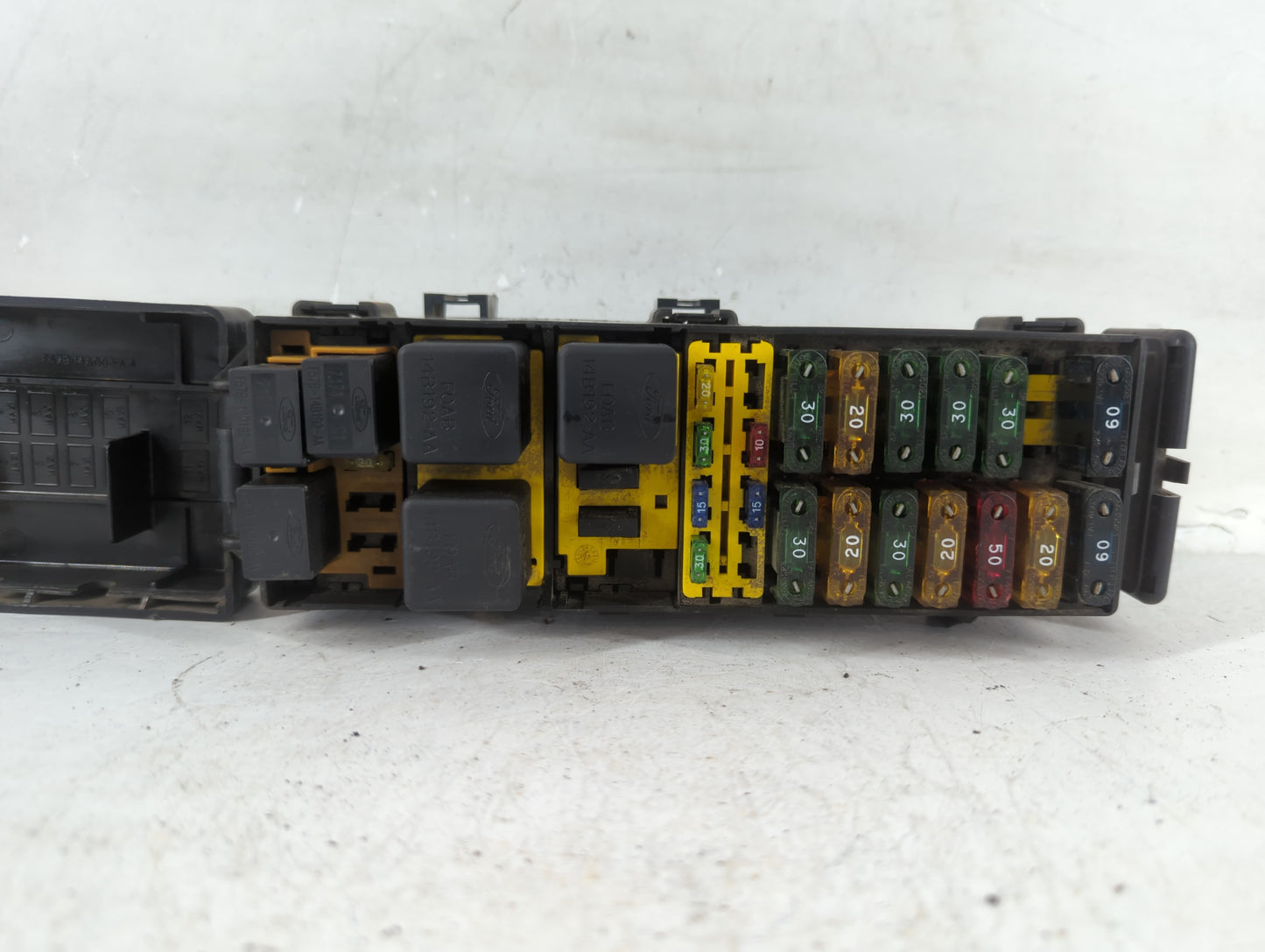 1997 Mercury Mountaineer Fusebox Fuse Box Panel Relay Module P/N:F67B-14A003-AA Fits OEM Used Auto Parts - Oemusedautoparts1