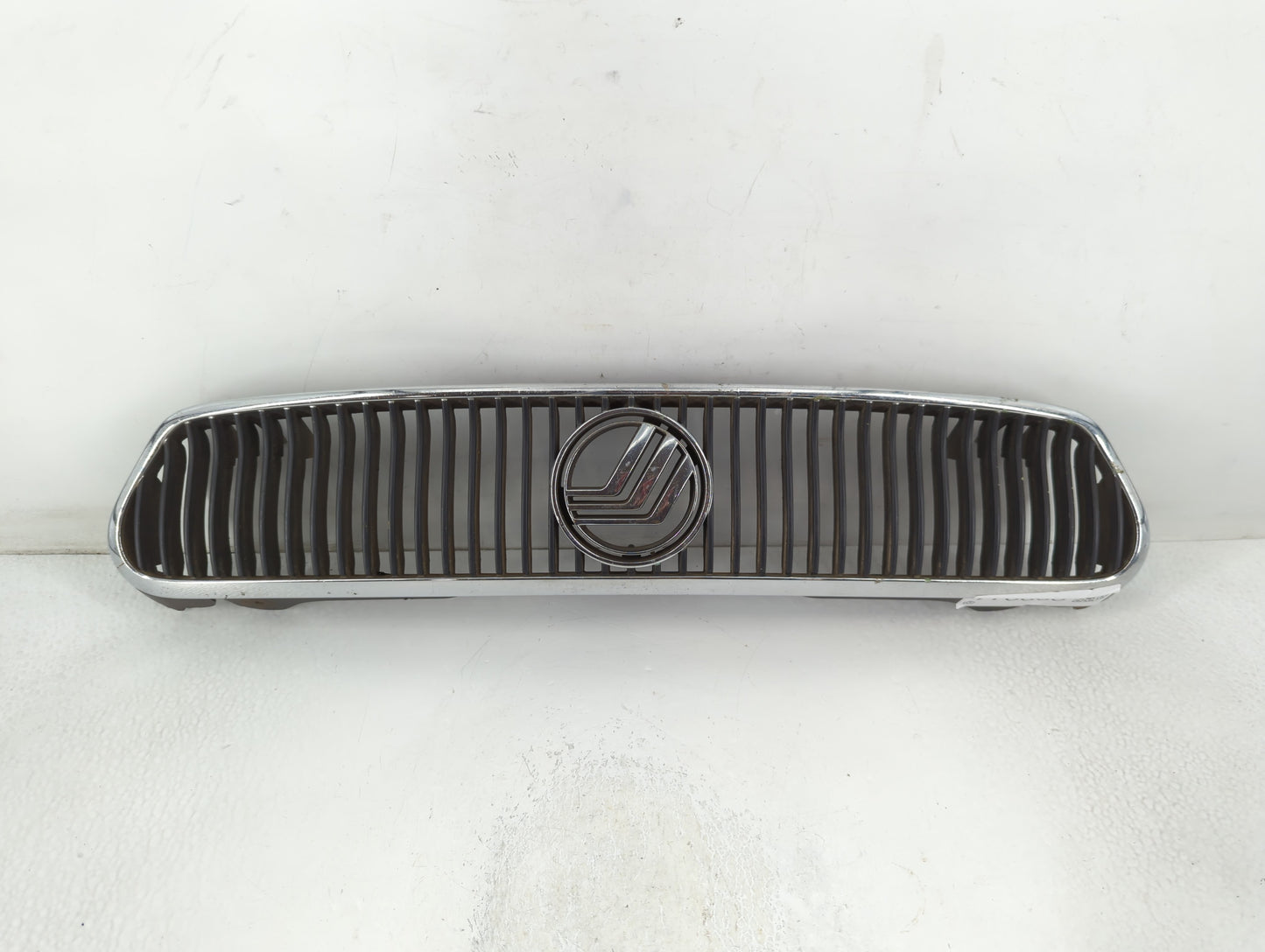 1997 Mercury Mystique Front Grille Bumper Not Included - Oemusedautoparts1.com