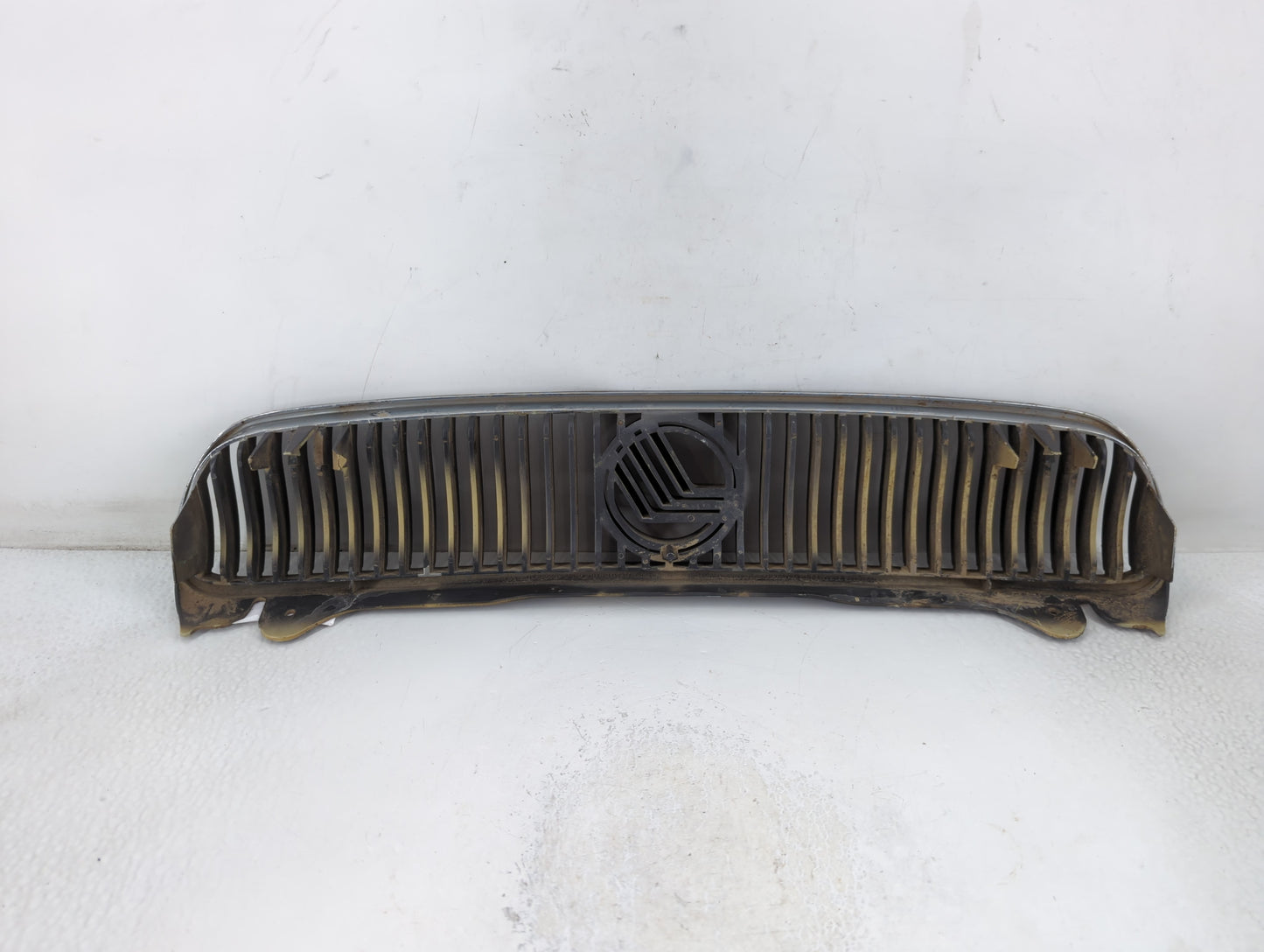1997 Mercury Mystique Front Grille Bumper Not Included - Oemusedautoparts1.com