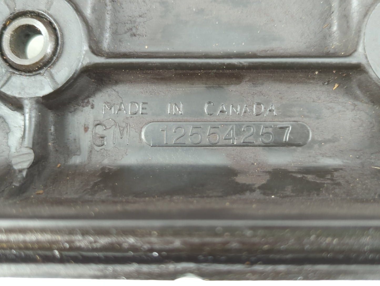 1997 Mitsubishi Eclipse Driver Left Cylinder Head Valve Cover P/N:12554257 Fits OEM Used Auto Parts - Oemusedautoparts1.com