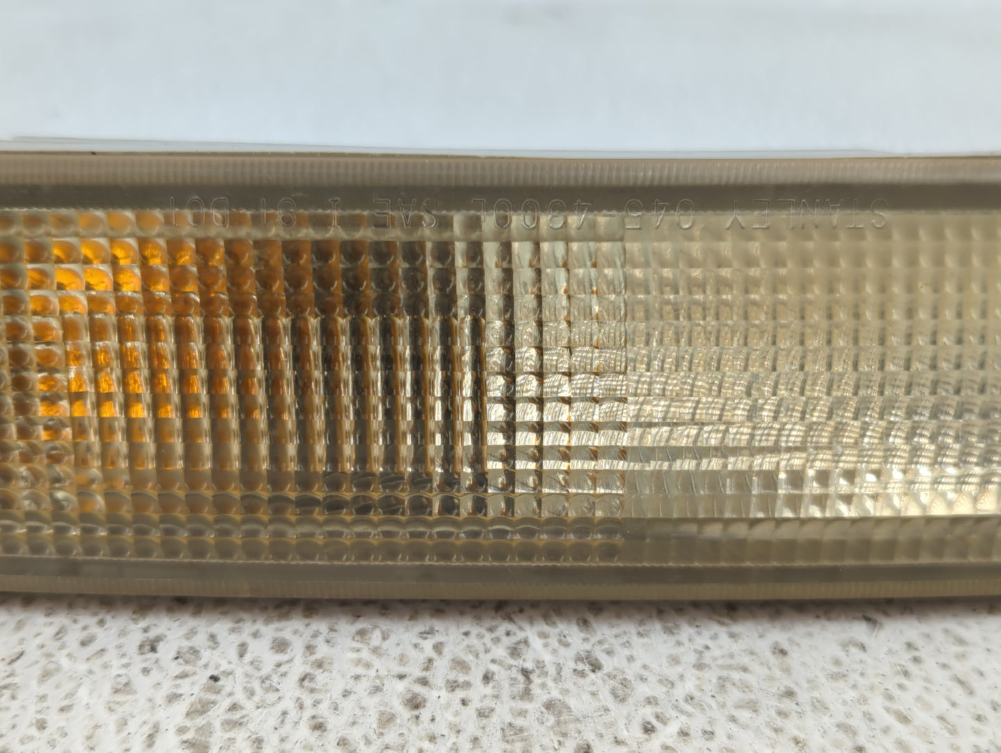 1994-1998 Mitsubishi Galant Passenger Right Oem Front Light Lamp - Oemusedautoparts1.com