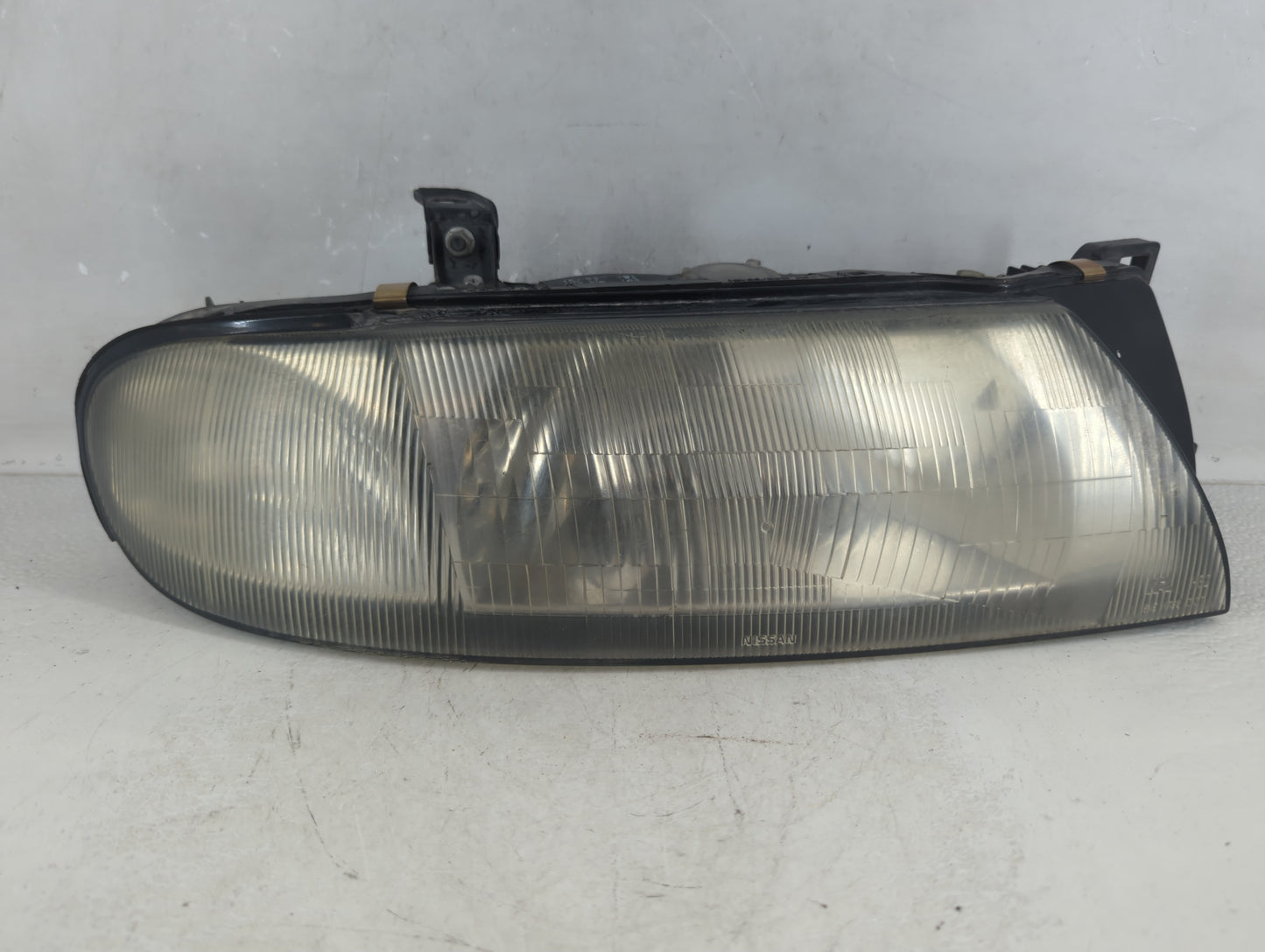 1993-1997 Nissan Altima Passenger Right Oem Head Light Headlight Lamp - Oemusedautoparts1.com