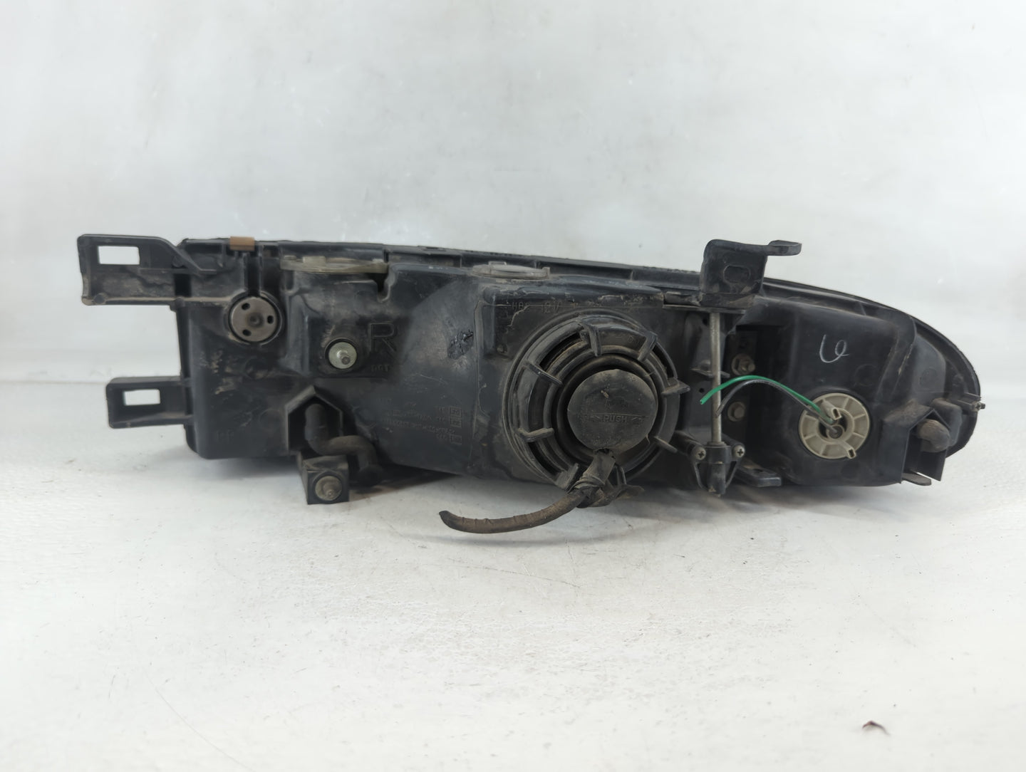 1993-1997 Nissan Altima Passenger Right Oem Head Light Headlight Lamp - Oemusedautoparts1.com