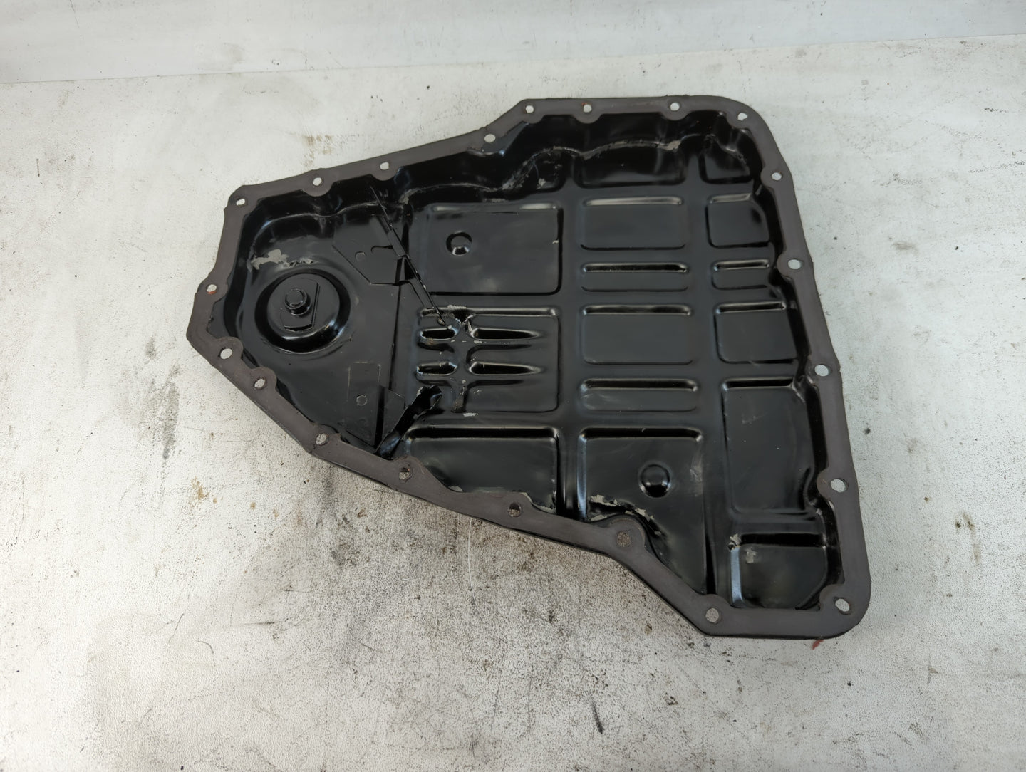 1996-1997 Nissan Altima Engine Oil Pan Fits Fits 1996 1997 OEM Used Auto Parts - Oemusedautoparts1.com