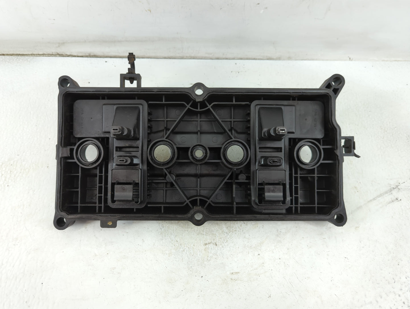 1997 Nissan Qashqai Driver Left Cylinder Head Valve Cover P/N:PA-GF33 Fits OEM Used Auto Parts - Oemusedautoparts1.com